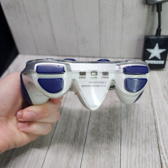 Mad Catz Dallas Cowboys Controller - For Parts only! - Picture 4 of 9